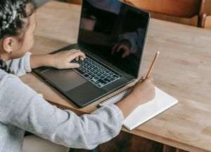 Offer: High Schools in Bucharest, presented online